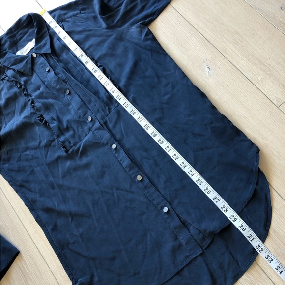 Coach Silk Ruffle Tuxedo Button Down Shirt in Navy Size 8 - Picture 3 of 13